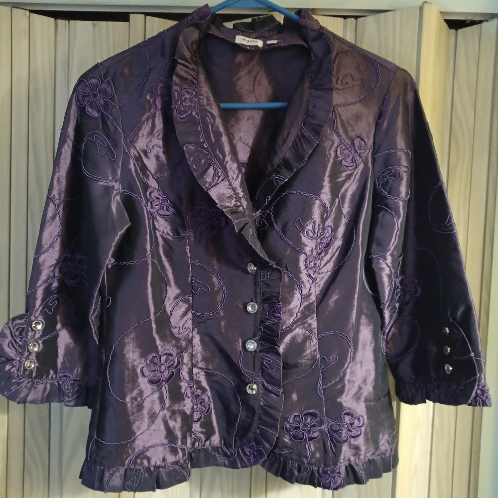 Agora womens button front glass buttons embroidered purple blouse ruffled hem.